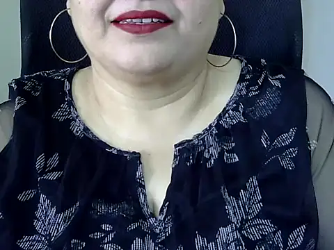 Snapshot of Soniya_Sha chatting on April 2026 06:33:01 AM Soniya Sha online show from April 2026 06:33:01 AM