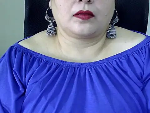 Snapshot of Soniya_Sha chatting on April 2026 07:45:01 AM Soniya Sha online show from April 2026 07:45:01 AM