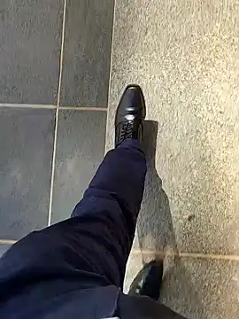 Snapshot of boyfromMum_bai chatting on April 2026 09:37:01 AM boyfromMum bai online show from April 2026 09:37:01 AM