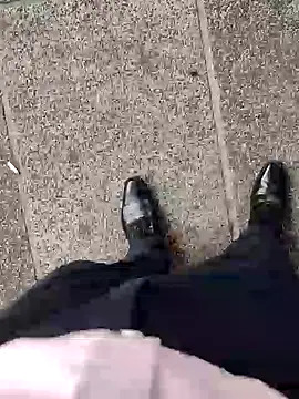 Snapshot of boyfromMum_bai chatting on April 2026 12:18:01 PM boyfromMum bai online show from April 2026 12:18:01 PM