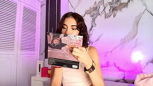 BellaHarpeer online show from March 2026 08:15:02 PM