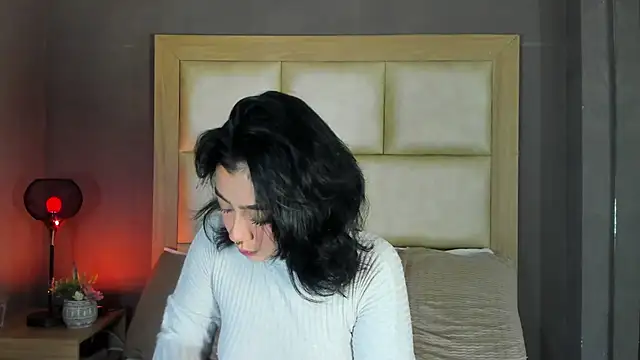 TaniaRedd  online show from February 2026 01:30:02 PM