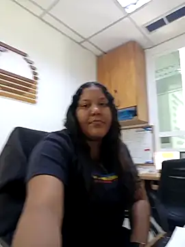 Snapshot of VaneandRossy chatting on March 2026 02:21:02 PM VaneandRossy online show from March 2026 02:21:02 PM