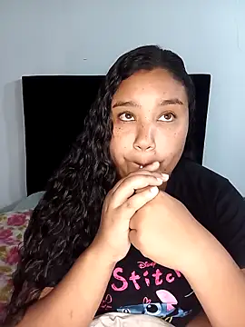 Snapshot of VaneandRossy chatting on March 2026 03:45:02 AM VaneandRossy online show from March 2026 03:45:02 AM