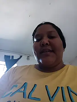 Snapshot of VaneandRossy chatting on April 2026 04:56:02 PM VaneandRossy online show from April 2026 04:56:02 PM