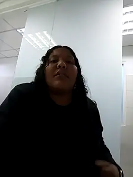 Snapshot of VaneandRossy chatting on April 2026 10:26:02 PM VaneandRossy online show from April 2026 10:26:02 PM