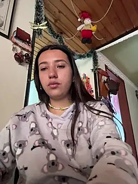 Snapshot of Alix_Rousses21 chatting on January 2026 05:26:02 PM Alix Rousses21 online show from January 2026 05:26:02 PM