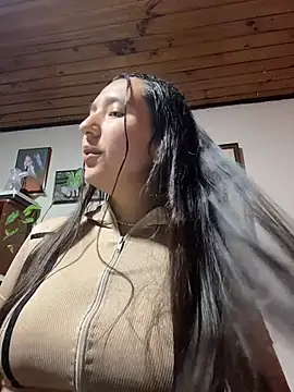 Snapshot of Alix_Rousses21 chatting on April 2026 03:26:02 AM Alix Rousses21 online show from April 2026 03:26:02 AM