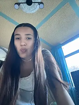 Snapshot of Alix_Rousses21 chatting on April 2026 10:48:02 PM Alix Rousses21 online show from April 2026 10:48:02 PM