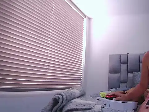 Snapshot of Fernanda_andrew chatting on April 2026 04:07:02 PM Fernanda andrew online show from April 2026 04:07:02 PM