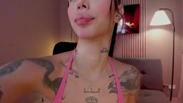 VegaLuxe online show from January 2026 03:47:01 PM