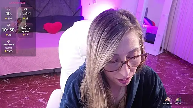 Snapshot of Scarlett_079 chatting on May 2026 11:50:01 AM Scarlett 079 online show from May 2026 11:50:01 AM