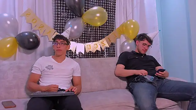 Snapshot of big__friends chatting on March 2026 02:07:02 AM big friends online show from March 2026 02:07:02 AM