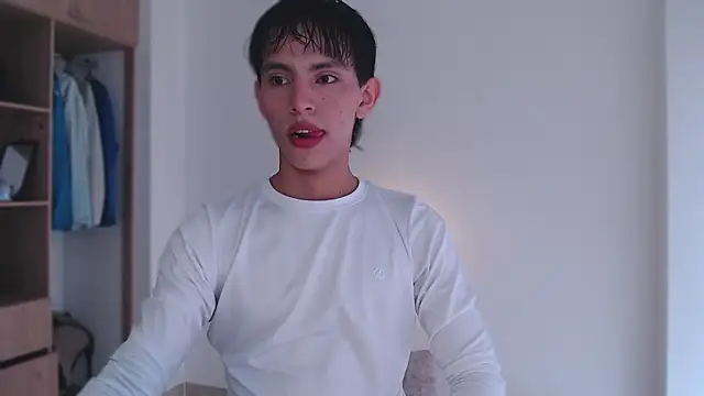 andrew courtzz online show from February 2026 07:32:02 PM