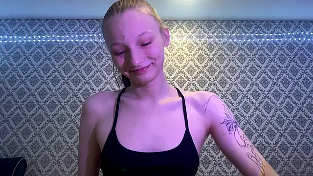 Cleonoth2o online show from December 2025 06:04:02 PM