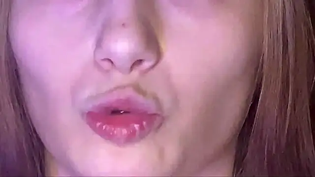 Snapshot of Cleonoth2o chatting on March 2026 06:14:01 PM Cleonoth2o online show from March 2026 06:14:01 PM