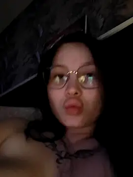 Snapshot of MeganBabyFox chatting on August 2026 06:28:01 PM MeganBabyFox online show from August 2026 06:28:01 PM