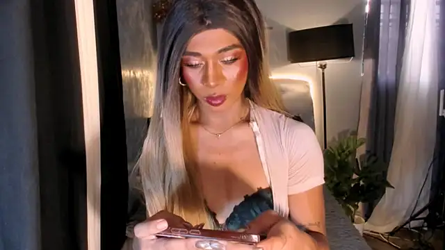 Snapshot of TsBlackHORSECOCKcalix chatting on April 2026 06:14:02 AM TsBlackHORSECOCKcalix online show from April 2026 06:14:02 AM