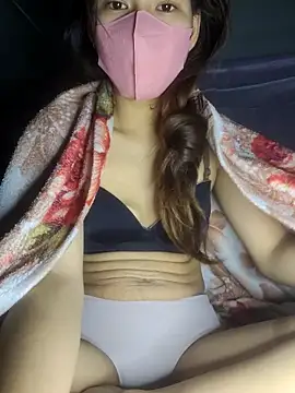 polly chan online show from December 2025 04:44:01 PM