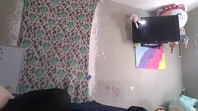 Rentastnrgurl online show from April 2026 02:32:01 PM