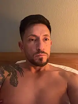 Snapshot of XXLYago chatting on December 2025 04:05:01 PM XXLYago online show from December 2025 04:05:01 PM