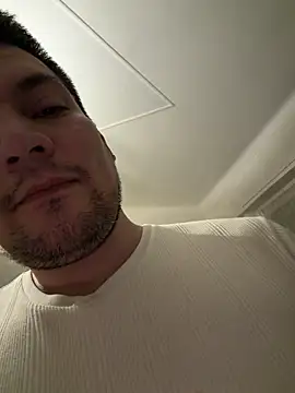 CharlyAlfa22 online show from March 2026 11:33:01 PM