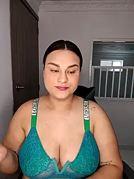 Snapshot of Valeriaa_21 chatting on April 2026 08:21:01 PM Valeriaa 21 online show from April 2026 08:21:01 PM