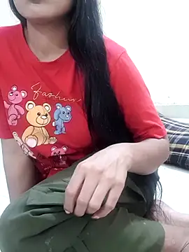 Snapshot of Riya_rani8 chatting on April 2026 06:31:02 PM Riya rani8 online show from April 2026 06:31:02 PM