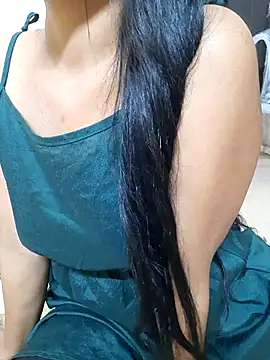 Snapshot of Riya_rani8 chatting on April 2026 07:18:01 PM Riya rani8 online show from April 2026 07:18:01 PM