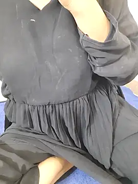 Snapshot of Riya_rani8 chatting on April 2026 05:06:02 PM Riya rani8 online show from April 2026 05:06:02 PM