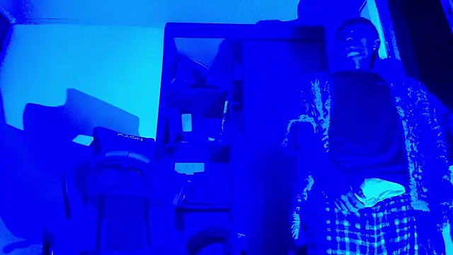 Snapshot of NoahGun_ chatting on December 2025 06:39:02 AM NoahGun online show from December 2025 06:39:02 AM