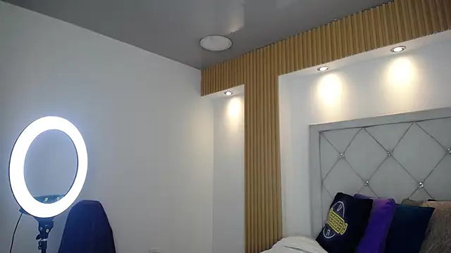 Snapshot of Kat_Cute chatting on April 2026 04:05:02 AM Kat Cute online show from April 2026 04:05:02 AM