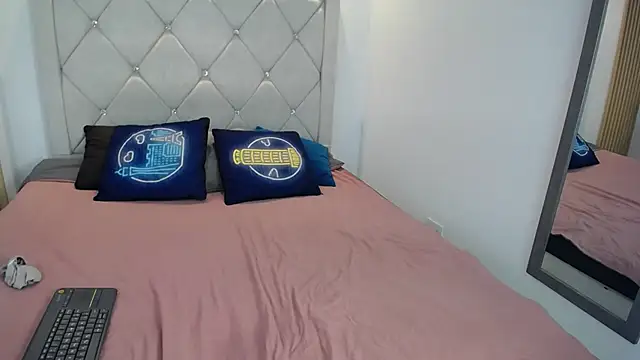 Snapshot of Kat_Cute chatting on April 2026 03:31:02 AM Kat Cute online show from April 2026 03:31:02 AM