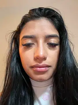 Snapshot of AlinaArgii chatting on April 2026 04:43:02 PM AlinaArgii online show from April 2026 04:43:02 PM