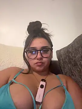 Snapshot of Wild_Busty_Niyah_XX chatting on March 2026 09:20:01 PM Wild Busty Niyah XX online show from March 2026 09:20:01 PM