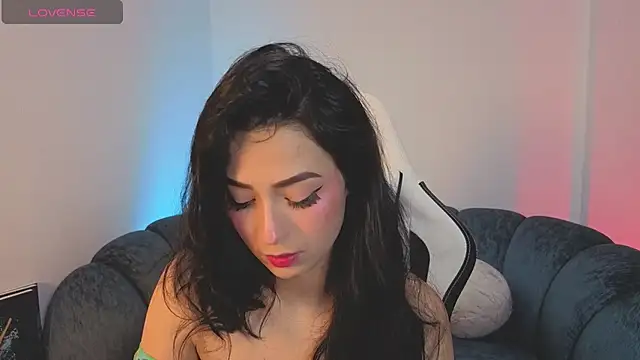 Snapshot of Madison_Cortes chatting on December 2025 11:13:01 PM Madison Cortes online show from December 2025 11:13:01 PM