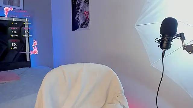 Snapshot of miajonesblowjob chatting on March 2026 12:20:01 PM miajonesblowjob online show from March 2026 12:20:01 PM