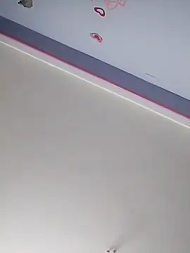 Snapshot of daisytaylorx1 chatting on March 2026 06:25:01 PM daisytaylorx1 online show from March 2026 06:25:01 PM