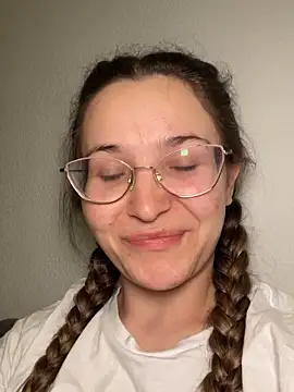 Snapshot of Lina_Sinerz chatting on March 2026 03:49:02 PM Lina Sinerz online show from March 2026 03:49:02 PM