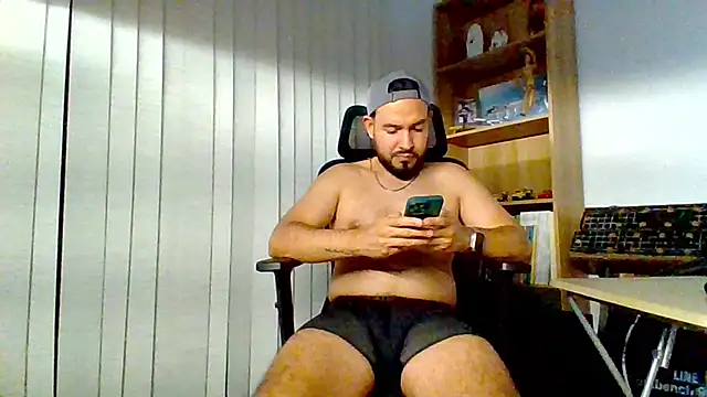 Snapshot of marcob92 chatting on December 2025 03:48:01 AM marcob92 online show from December 2025 03:48:01 AM