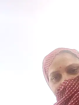 Snapshot of Miss_Varma chatting on December 2025 07:14:02 AM Miss Varma online show from December 2025 07:14:02 AM