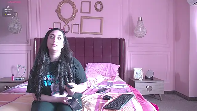 Snapshot of KendallVelvet chatting on March 2026 01:25:01 PM KendallVelvet online show from March 2026 01:25:01 PM