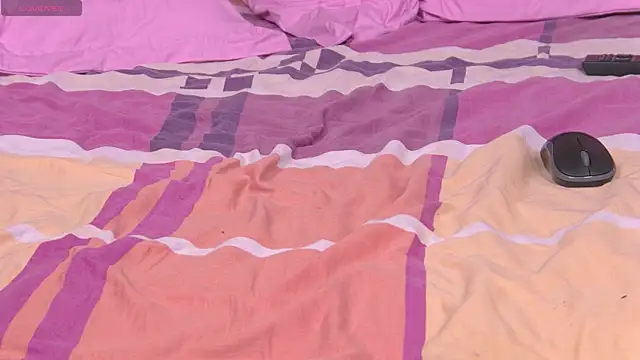 Snapshot of KendallVelvet chatting on April 2026 09:05:01 AM KendallVelvet online show from April 2026 09:05:01 AM