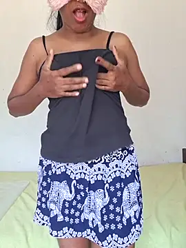 Snapshot of BadAhkm chatting on December 2025 07:57:02 AM BadAhkm online show from December 2025 07:57:02 AM