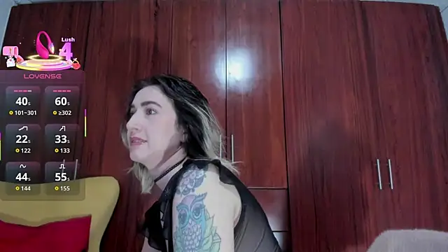 Snapshot of carly_grasso chatting on November 2025 12:06:02 PM carly grasso online show from November 2025 12:06:02 PM