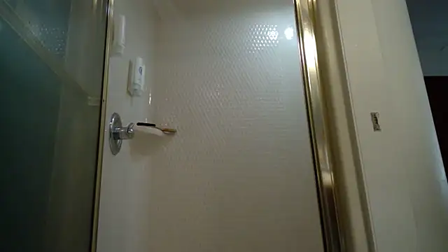 cosmiccloudpig online show from March 2026 06:42:01 AM