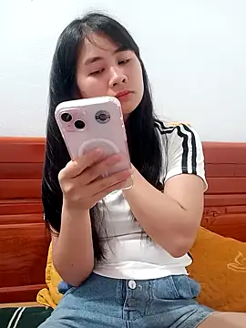 Him MountainGirl online show from April 2026 03:34:02 AM