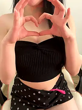 Snapshot of Lucy79xx chatting on December 2025 07:46:02 AM Lucy79xx online show from December 2025 07:46:02 AM