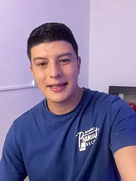 Snapshot of Goldenknight33 chatting on March 2026 02:00:02 PM Goldenknight33 online show from March 2026 02:00:02 PM