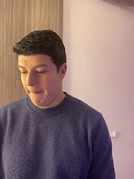 Snapshot of Goldenknight33 chatting on April 2026 01:11:01 PM Goldenknight33 online show from April 2026 01:11:01 PM